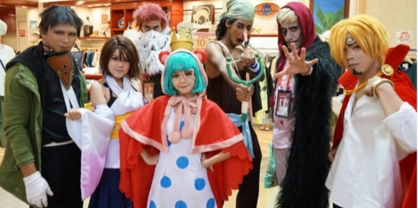 コスプレを楽しむ外国の人々
